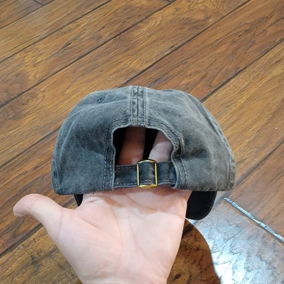 Baseball cap - Picture 5 of 7